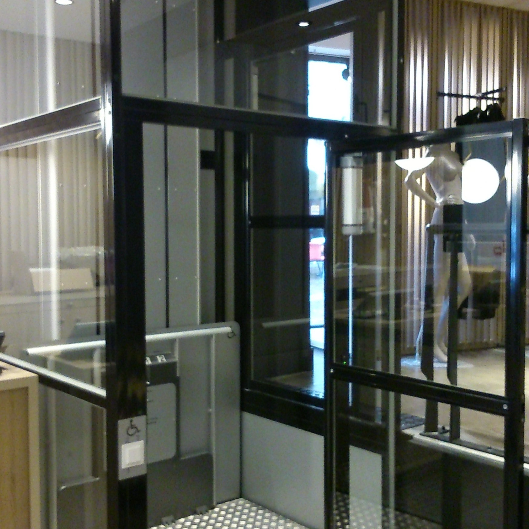 Habile ; Aménagement logement ; réhabilitation habitat ; adaptation maison ; adaptation salle de bain ; salle de bain pmr ; salle de bain handicapé ; salle de bain senior ; monte escalier ; ascenseur ; équipement salle de bain pmr ; equipement maison senior ; sécurité maison senior ; salle de bain pour invalide