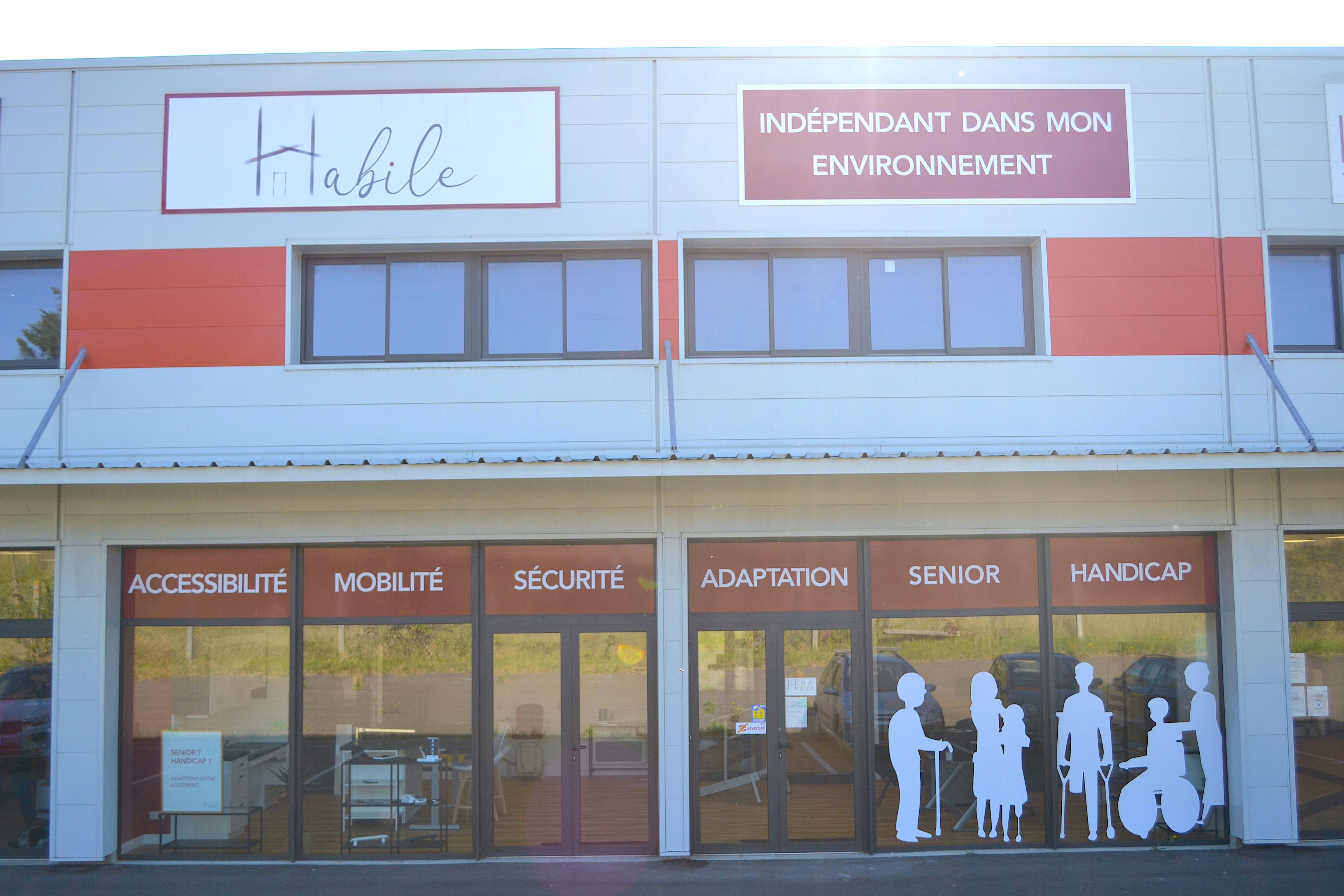 Adaptation Diagnostic Accesibilité Aménagement Habile Showroom Normandie Colombelles Espace Exposition