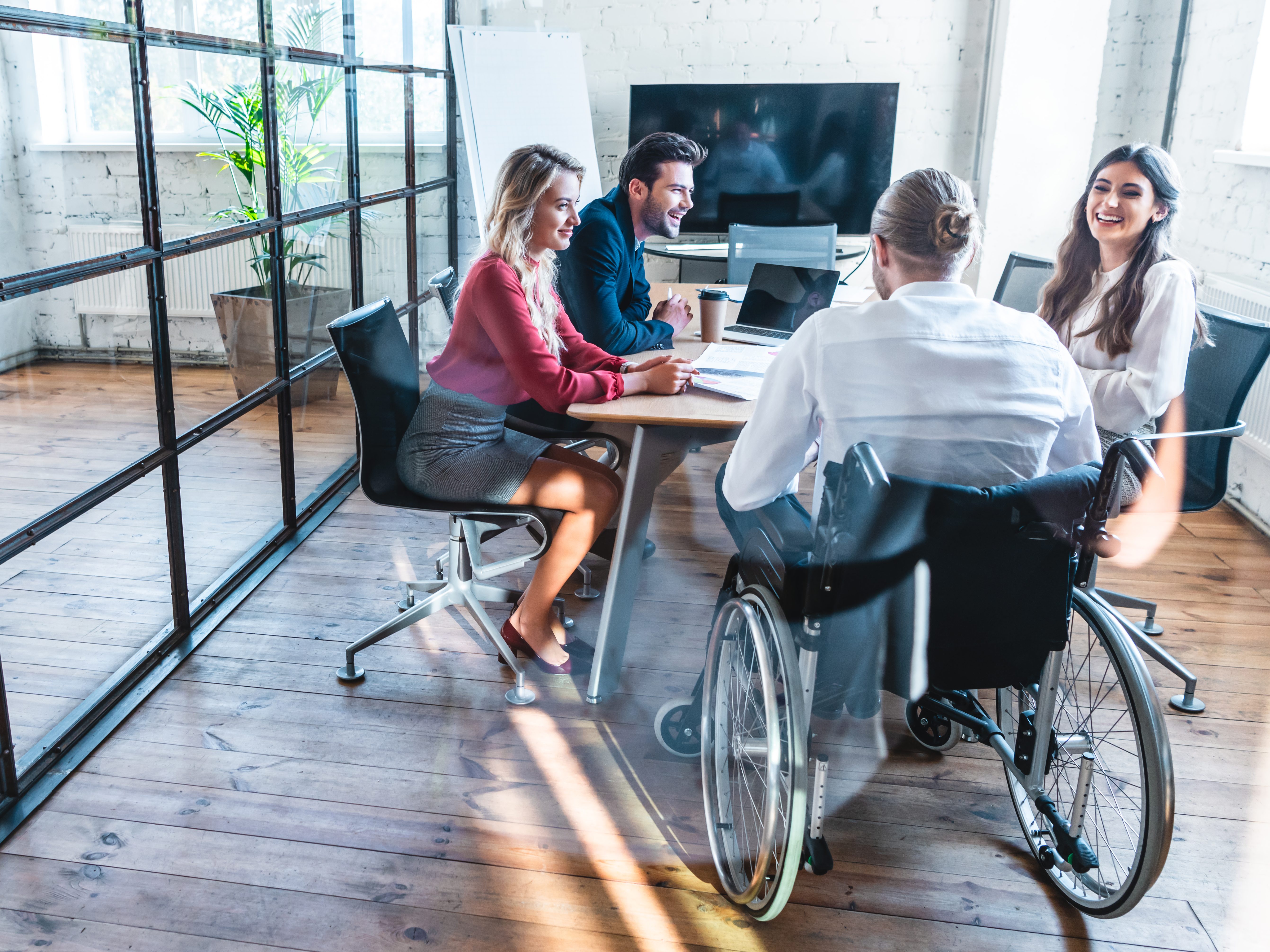 Adaptation Diagnostic Accesibilité Aménagement Habile Maintien ERP handicap Fauteuil Travail Réunion Accès